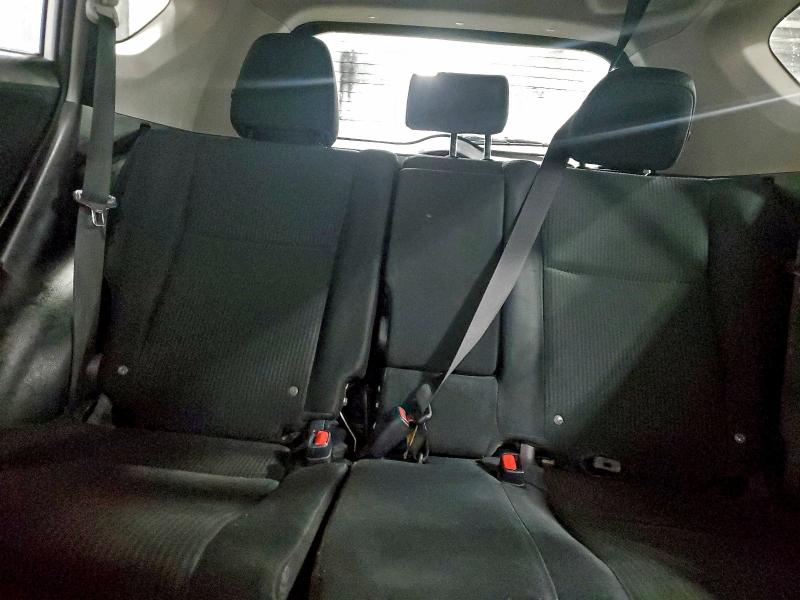 Photo 10 from auction – 2016 TOYOTA RAV4 LE with VIN JTMBFREV8GJ100870