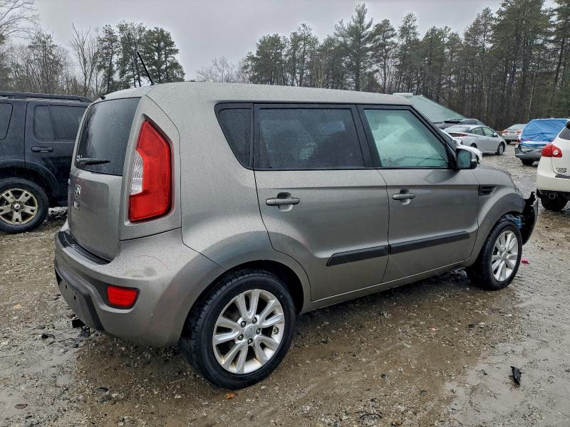 Снимка 3 от търг – 2013 KIA SOUL + с VIN KNDJT2A67D7632503