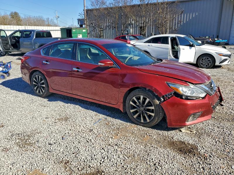 Photo 4 from auction – 2017 NISSAN ALTIMA 2.5 with VIN 1N4AL3AP2HC186942