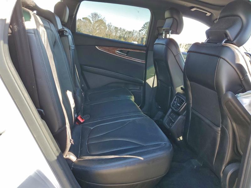 Photo 11 from auction – 2016 LINCOLN MKX RESERV with VIN 2LMTJ8LP8GBL41592