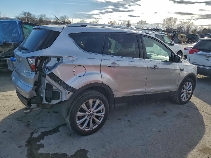 Photo 3 from auction – 2017 FORD ESCAPE TIT with VIN 1FMCU9J91HUB89048