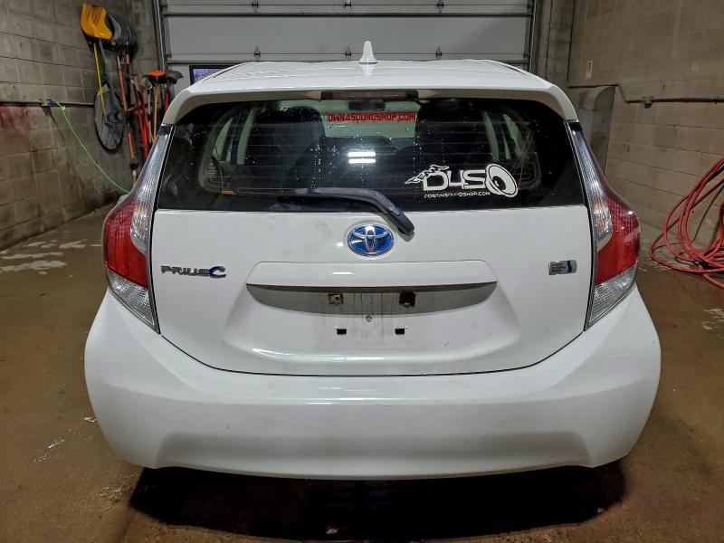 Photo 6 from auction – 2015 TOYOTA PRIUS C with VIN JTDKDTB32F1583888