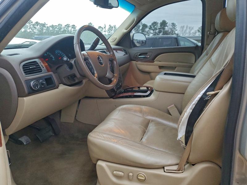 Photo 7 from auction – 2010 CHEVROLET TAHOE C150 with VIN 1GNUCBE0XAR171744