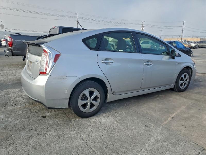 Photo 3 from auction – 2012 TOYOTA PRIUS with VIN JTDKN3DUXC5501543