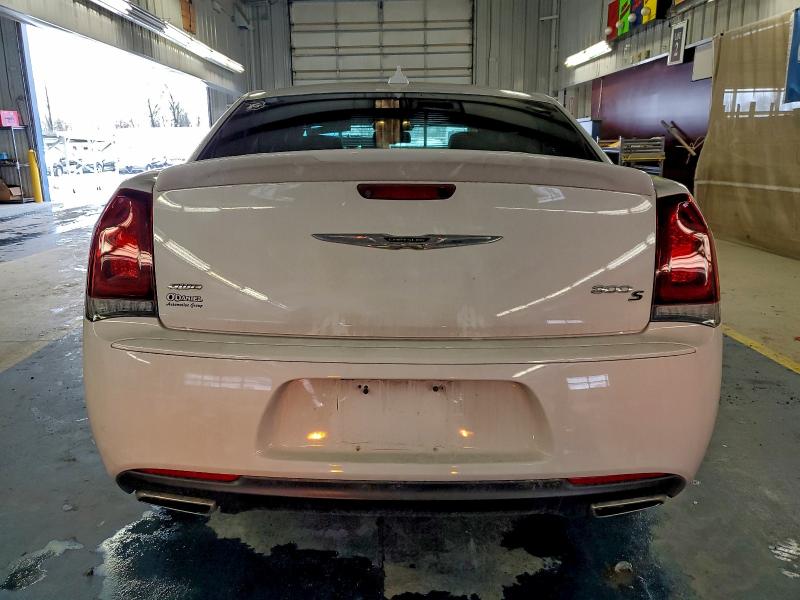 Photo 6 from auction – 2019 CHRYSLER 300 S with VIN 2C3CCAGG6KH602465