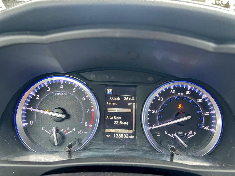 Photo 8 from auction – 2018 TOYOTA HIGHLANDER with VIN 5TDJZRFH1JS543142
