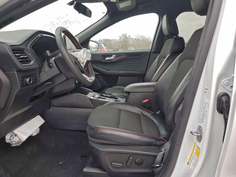 Photo 7 from auction – 2023 FORD ESCAPE ST with VIN 1FMCU9MN2PUB15628