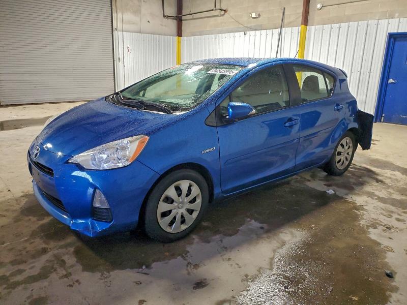 TOYOTA PRIUS C 2014 with VIN JTDKDTB38E1061085 - Photo from auction