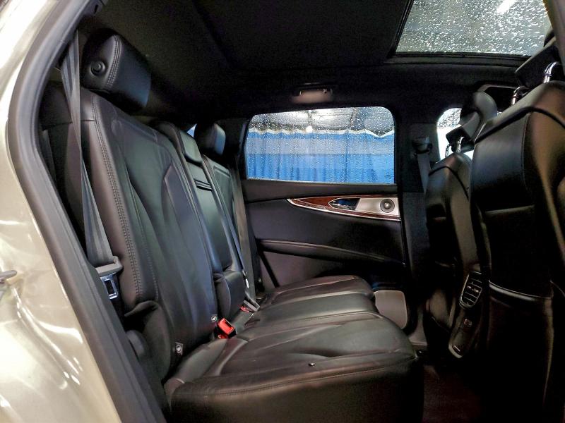 Photo 11 from auction – 2016 LINCOLN MKX RESERV with VIN 2LMTJ8LP8GBL71210