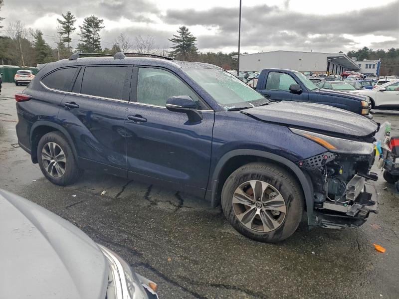 Photo 4 from auction – 2025 TOYOTA HIGHLANDER with VIN 5TDKDRBH7SS588581