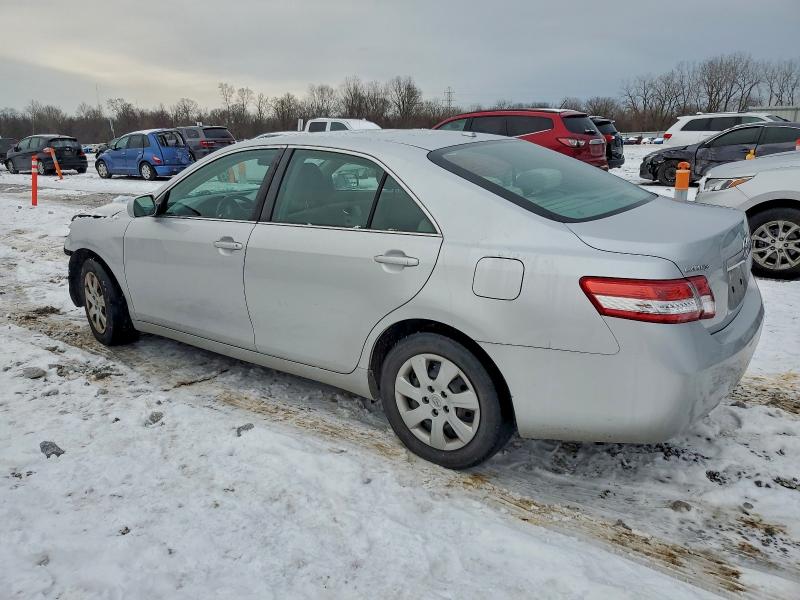 Zdjęcie 2 z aukcji – 2011 TOYOTA CAMRY BASE z VIN 4T1BF3EK6BU721773
