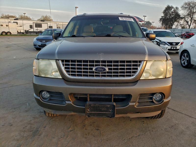 Photo 5 from auction – 2002 FORD EXPLORER L with VIN 1FMDU65E22ZA92574
