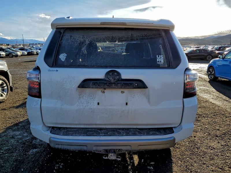 Photo 6 from auction – 2016 TOYOTA 4RUNNER with VIN JTEBU5JR7G5377442