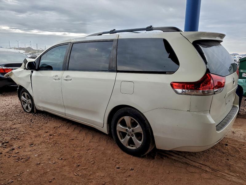 Photo 2 from auction – 2014 TOYOTA SIENNA LE with VIN 5TDKK3DC1ES451760