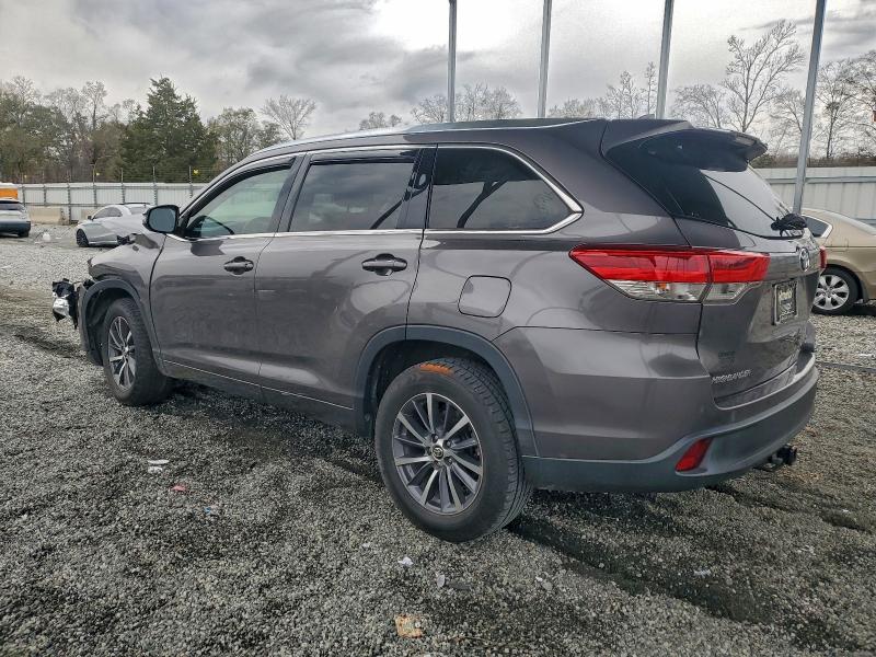 صورة رقم 2 من المزاد - 2017 TOYOTA HIGHLANDER مع VIN 5TDKZRFH8HS225971