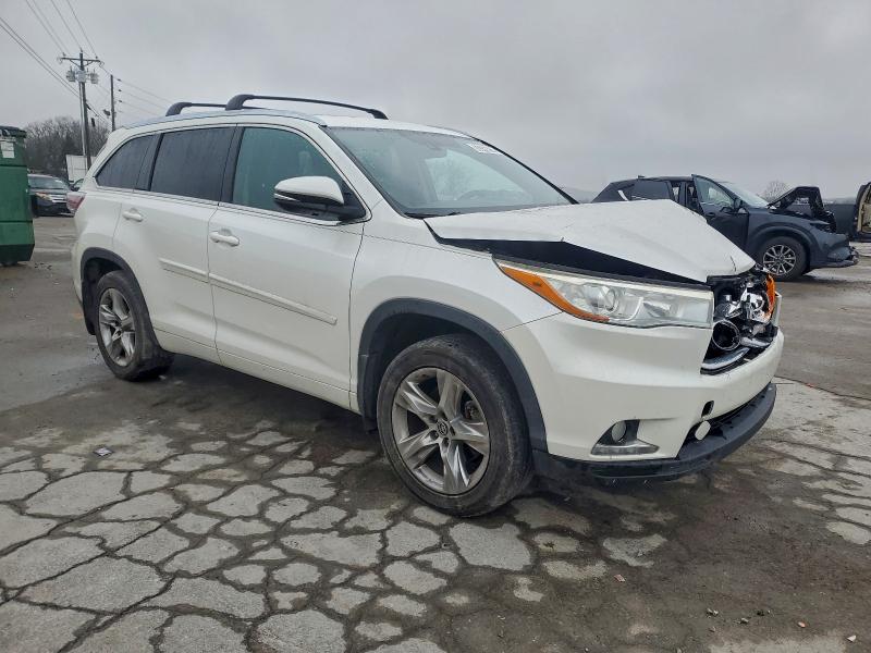 Photo 4 from auction – 2016 TOYOTA HIGHLANDER with VIN 5TDDKRFH7GS243969