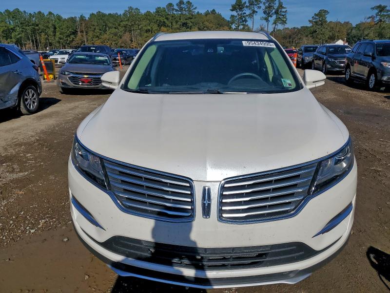 Photo 5 from auction – 2016 LINCOLN MKC SELECT with VIN 5LMCJ2C92GUJ18370