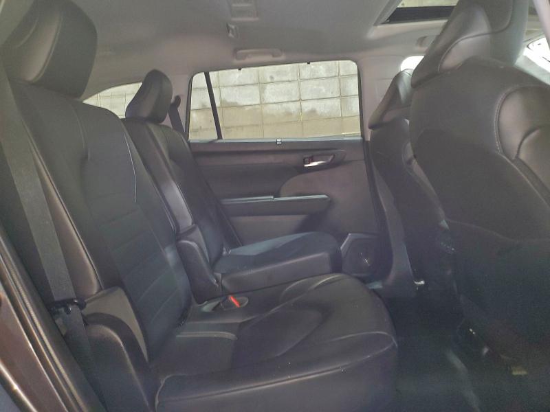 Photo 11 from auction – 2020 TOYOTA HIGHLANDER with VIN 5TDGZRBH1LS006368