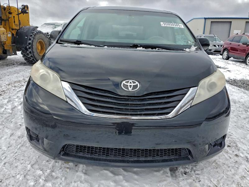 Photo 5 from auction – 2011 TOYOTA SIENNA LE with VIN 5TDJK3DC3BS016715