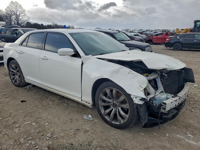 Photo 4 from auction – 2014 CHRYSLER 300 S with VIN 2C3CCABT3EH228695