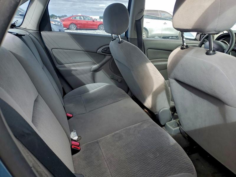 Photo 10 from auction – 2001 FORD FOCUS LX with VIN 1FAFP33P51W244862