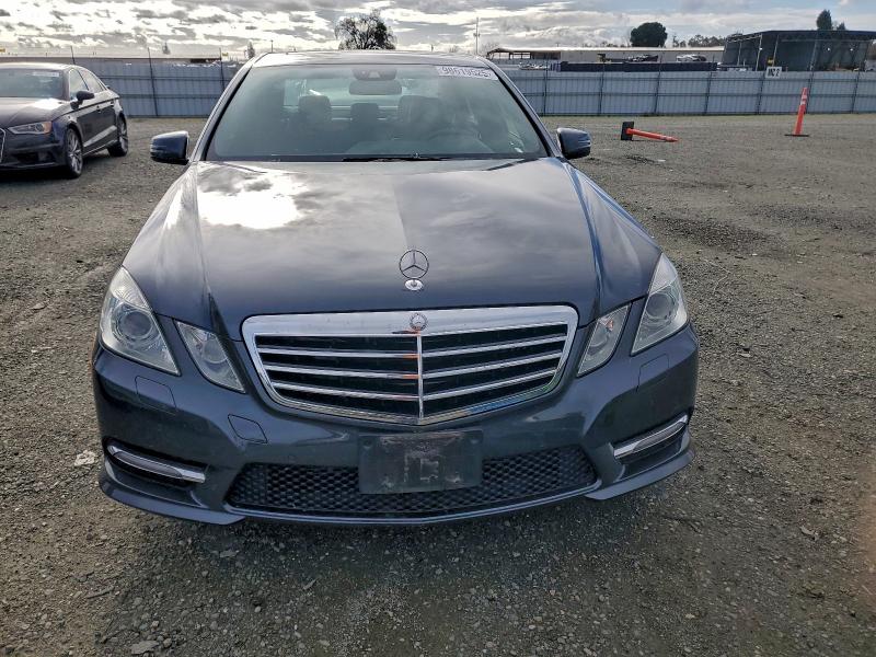 Photo 5 from auction – 2012 MERCEDES-BENZ E 350 BLUE with VIN WDDHF2EB0CA524700