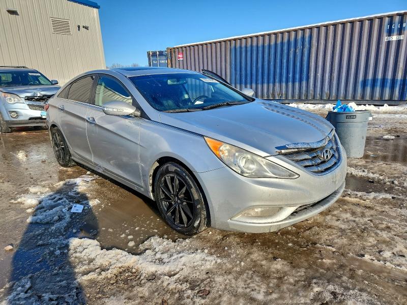 Photo 4 from auction – 2013 HYUNDAI SONATA SE with VIN 5NPEC4AC8DH558152