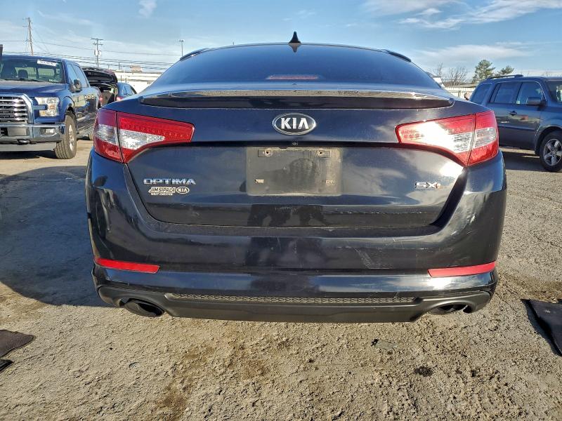Photo 6 from auction – 2013 KIA OPTIMA SX with VIN 5XXGR4A64DG096573