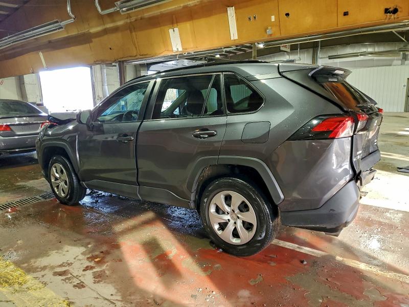 Photo 2 from auction – 2021 TOYOTA RAV4 LE with VIN 2T3F1RFVXMW147488