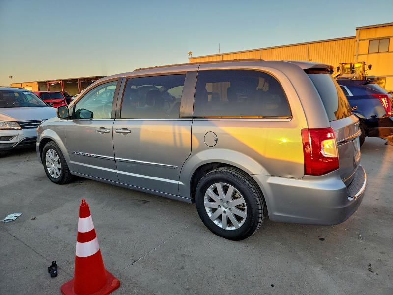 Photo 2 from auction – 2016 CHRYSLER TOWN & COU with VIN 2C4RC1BG1GR172858