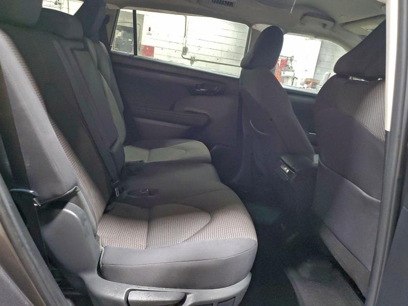 Photo 11 from auction – 2023 TOYOTA HIGHLANDER with VIN 5TDKDRAH6PS518997