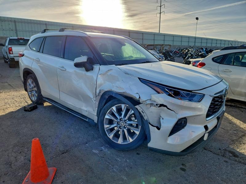 Photo 4 from auction – 2021 TOYOTA HIGHLANDER with VIN 5TDYZRAH4MS054549