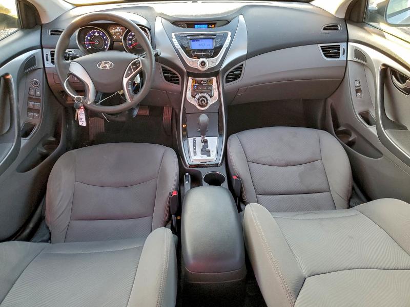 Photo 8 from auction – 2011 HYUNDAI ELANTRA GL with VIN 5NPDH4AE3BH060145