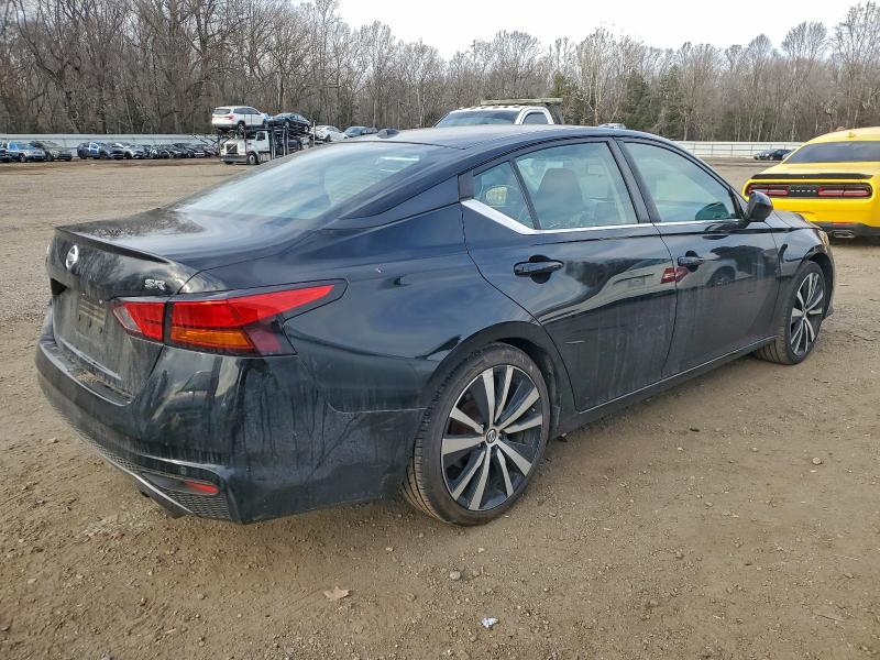Photo 3 from auction – 2020 NISSAN ALTIMA SR with VIN 1N4BL4CV1LC152182