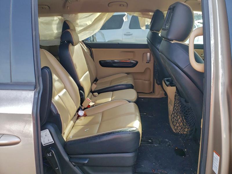 Photo 11 from auction – 2015 KIA SEDONA EX with VIN KNDMC5C19F6019646