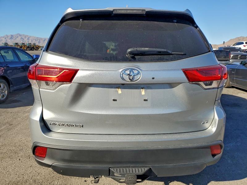 Photo 6 from auction – 2019 TOYOTA HIGHLANDER with VIN 5TDZZRFH6KS331874