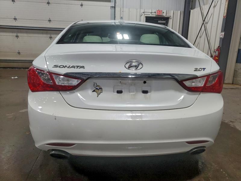 Photo 6 from auction – 2011 HYUNDAI SONATA SE with VIN 5NPEC4AB3BH315644
