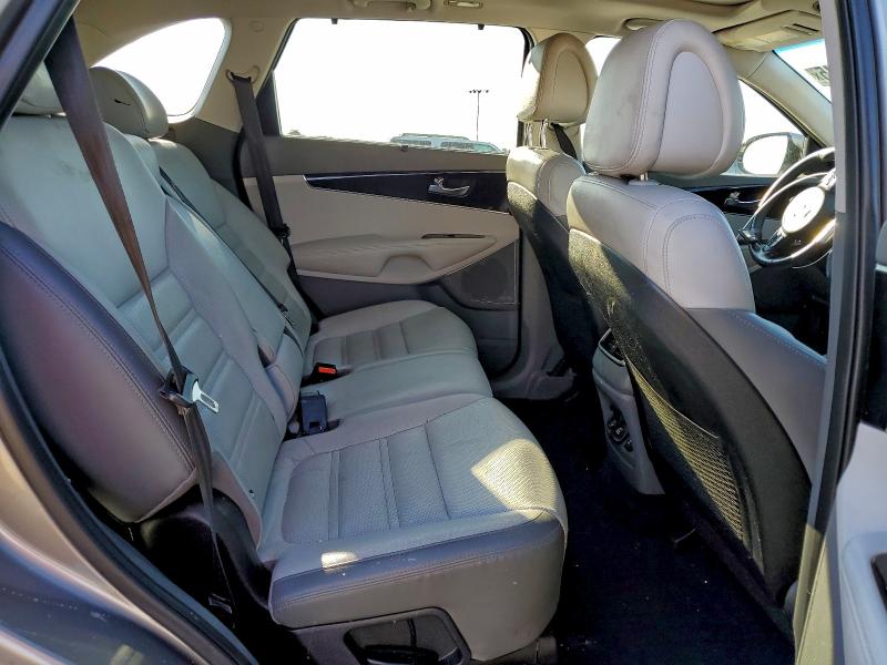 Zdjęcie 11 z aukcji – 2016 KIA SORENTO z VIN 5XYPK4A52GG119652