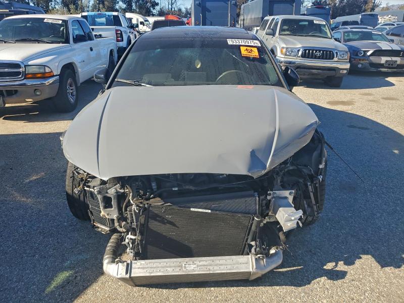 Photo 5 from auction – 2019 AUDI RS3 with VIN WUABWGFF3KA906302