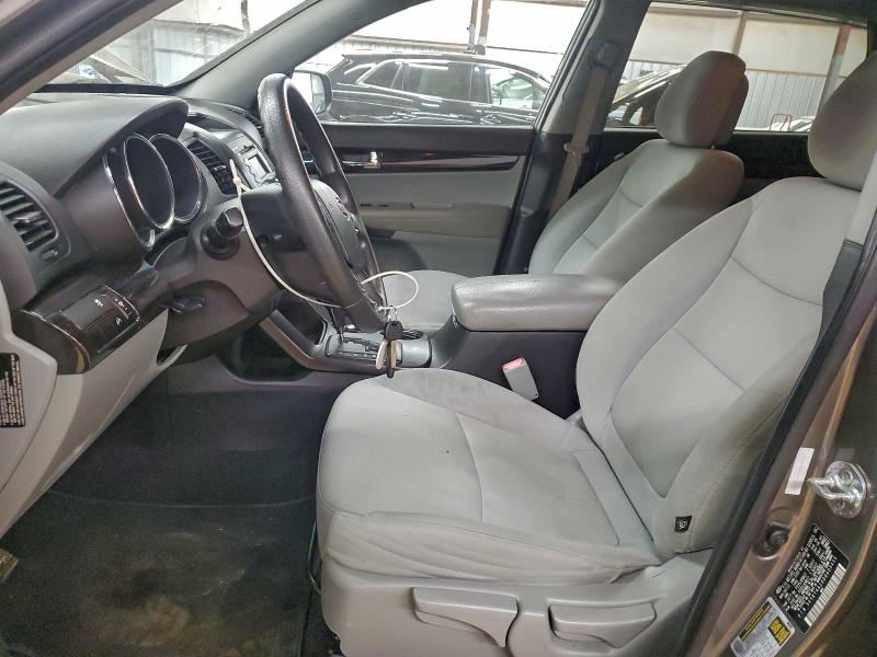 Photo 7 from auction – 2013 KIA SORENTO with VIN 5XYKT4A20DG403435
