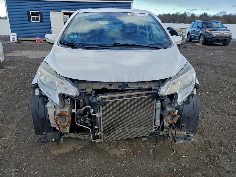 Photo 5 from auction – 2015 NISSAN VERSA NOTE with VIN 3N1CE2CP3FL423270