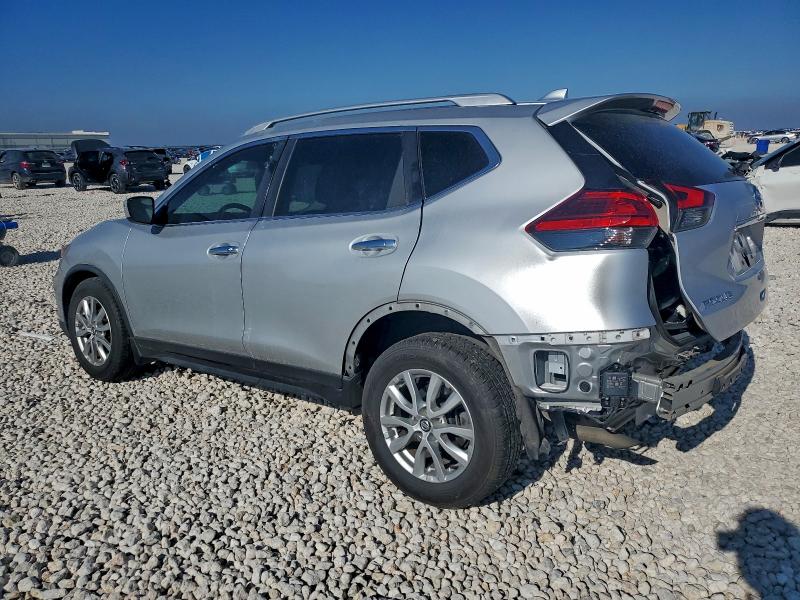 Photo 2 from auction – 2017 NISSAN ROGUE S with VIN KNMAT2MT8HP611327