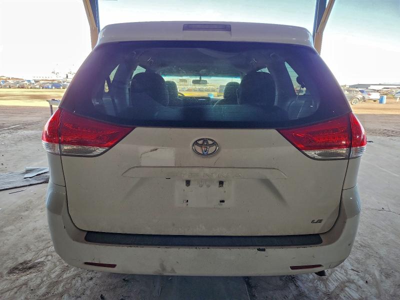Photo 6 from auction – 2014 TOYOTA SIENNA LE with VIN 5TDKK3DC4ES524314