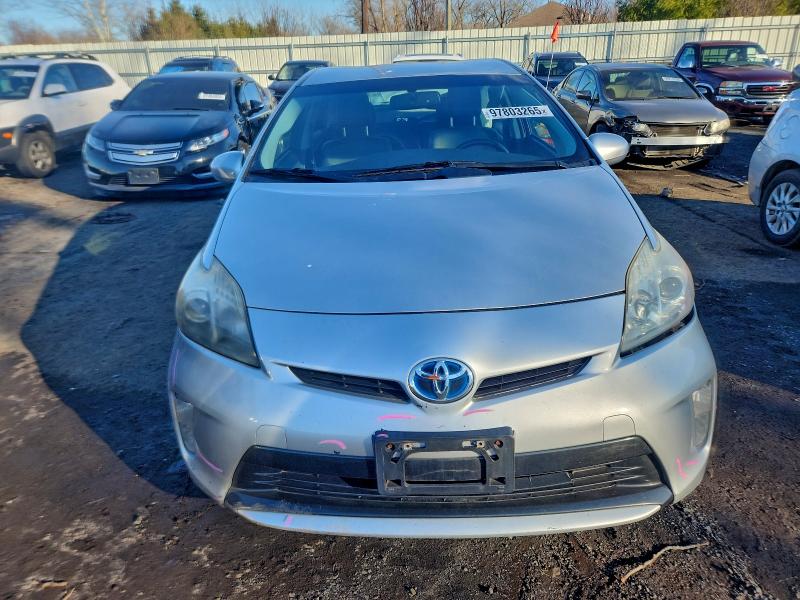 Photo 5 from auction – 2013 TOYOTA PRIUS with VIN JTDKN3DU3D1689900