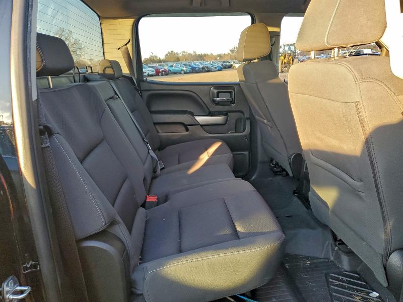 Photo 10 from auction – 2018 CHEVROLET SILVERADO with VIN 3GCUKREC9JG497811