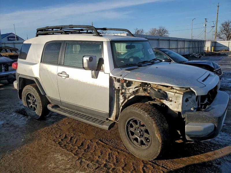 Photo 4 from auction – 2007 TOYOTA FJ CRUISER with VIN JTEBU11F970069751