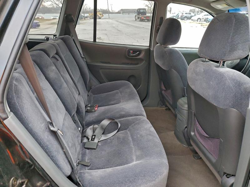 Photo 11 from auction – 2004 HYUNDAI SANTA FE with VIN KM8SC13E44U793732