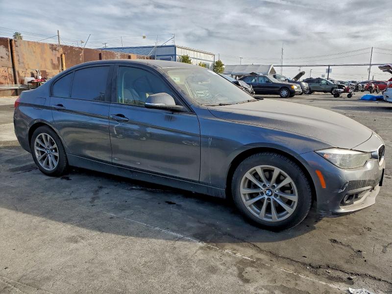 Photo 4 from auction – 2016 BMW 320 I with VIN WBA8E1G59GNT35134