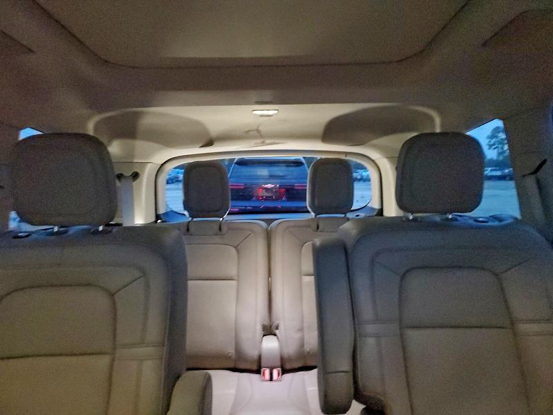 Photo 10 from auction – 2023 LINCOLN AVIATOR RE with VIN 5LM5J7WC8PGL06242