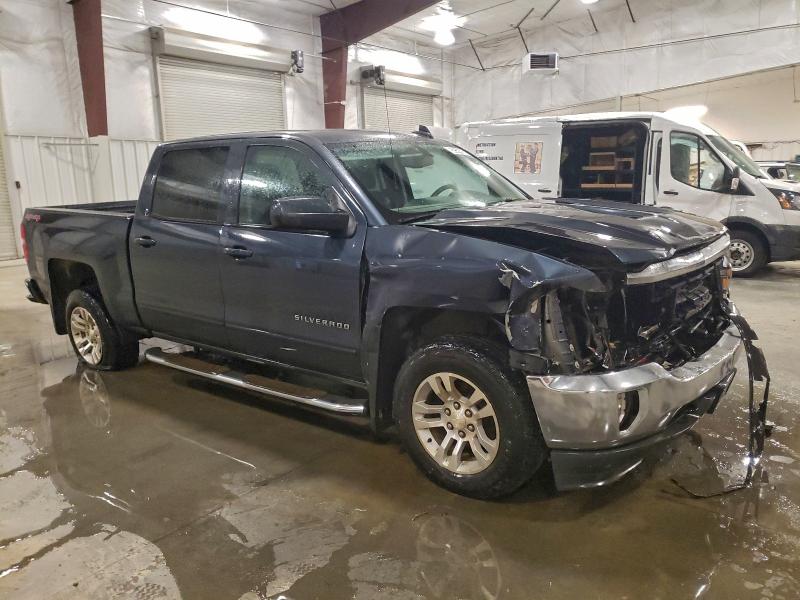 Photo 4 from auction – 2017 CHEVROLET SILVERADO with VIN 3GCUKREC3HG458254